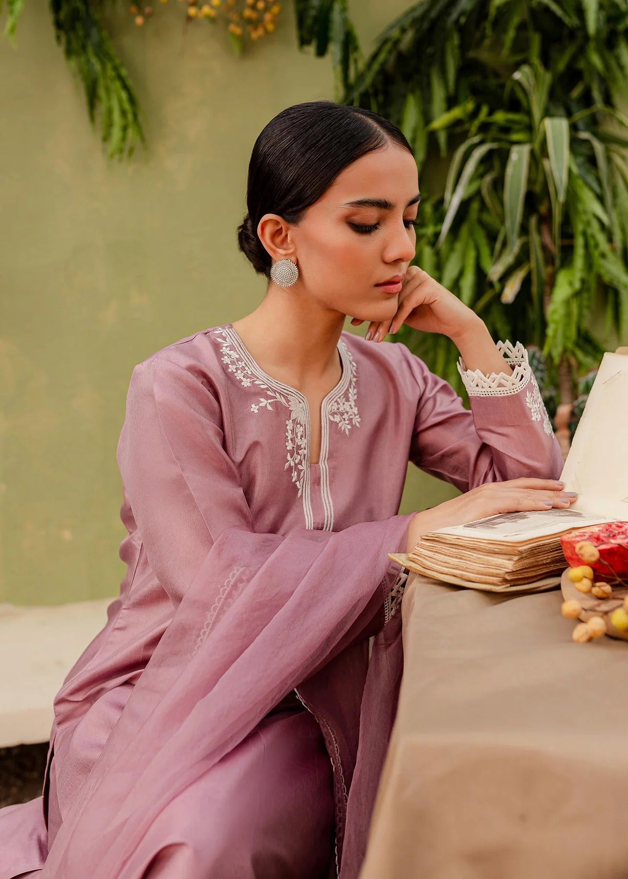 Luxury Silk Pret - Aura