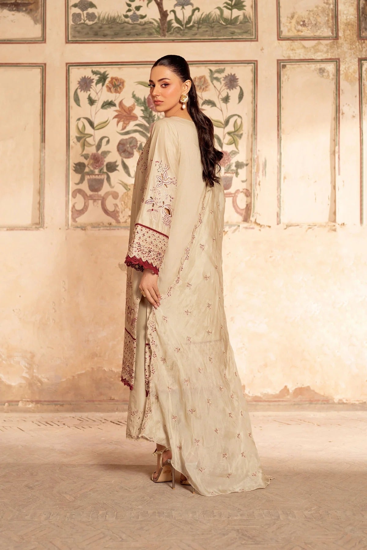 3PC Luxury Lawn - UFAQ