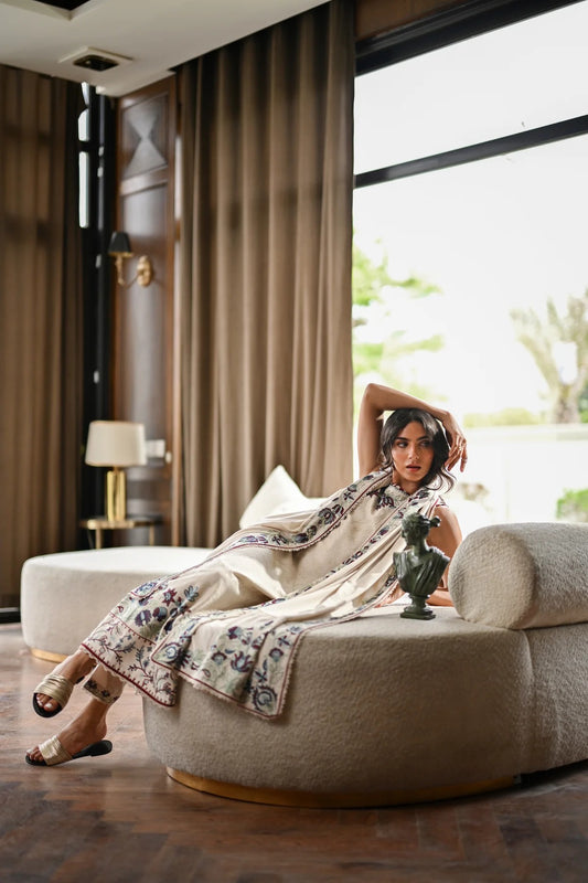 IVORY LUXURY EMBROIDERED KARANDI SET