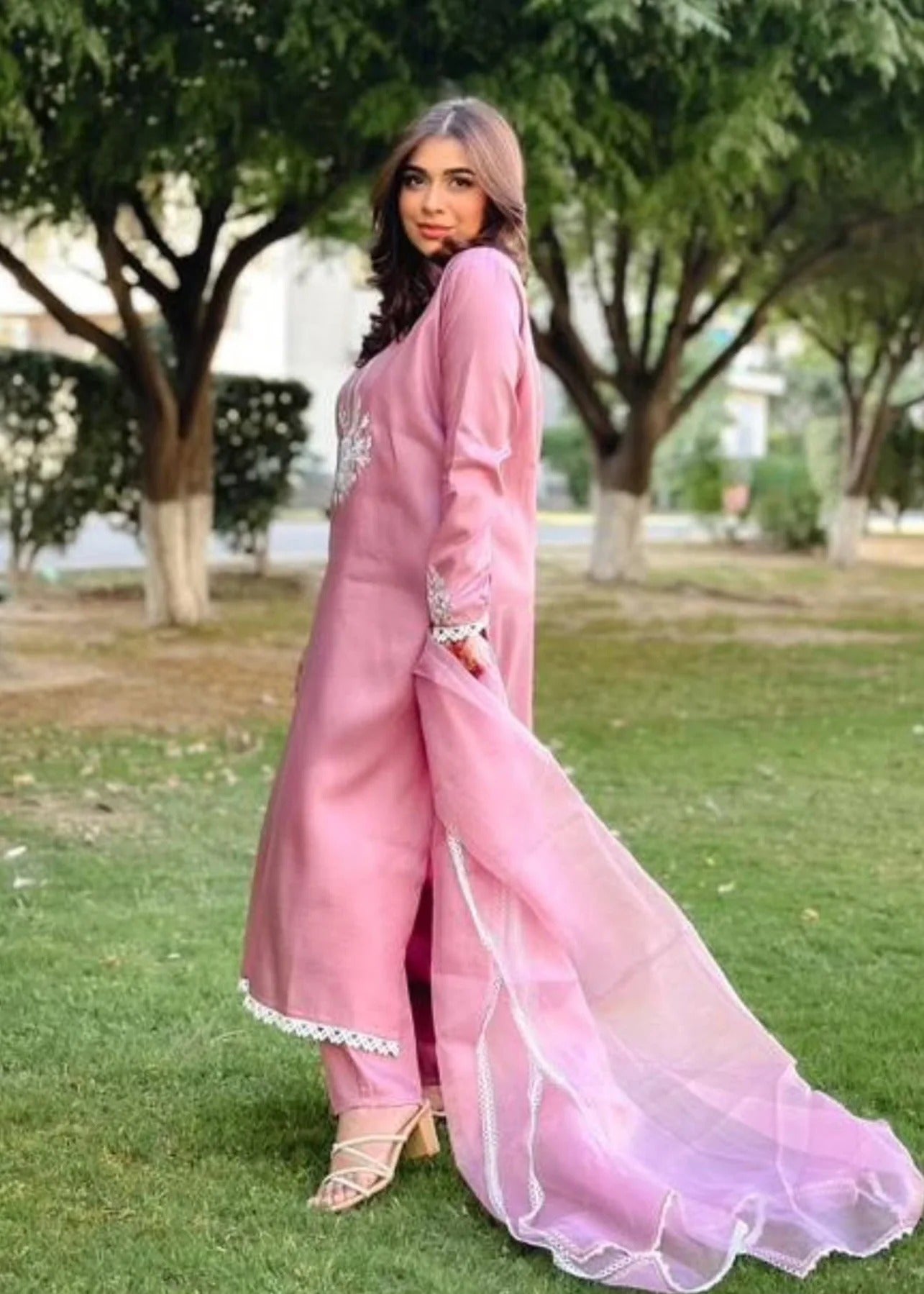 Luxury Silk Pret - Aura