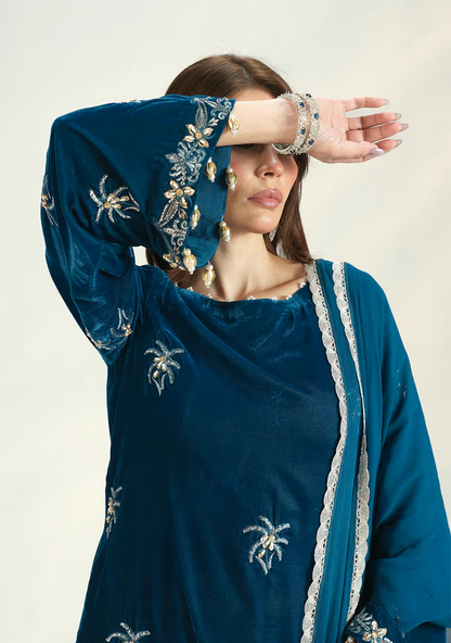 Luxury Velvet 3 Piece - AM-26