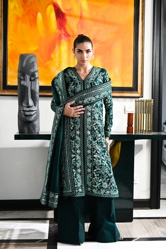 Luxury Aarri Embroidered Karandi Set - Emerald