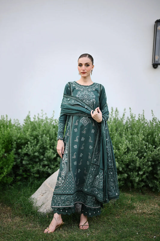 EMERALD GREEN LUXURY EMBROIDERED KARANDI SET