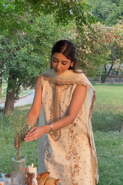 3 PIECE LUXURY LAWN - ROISIN