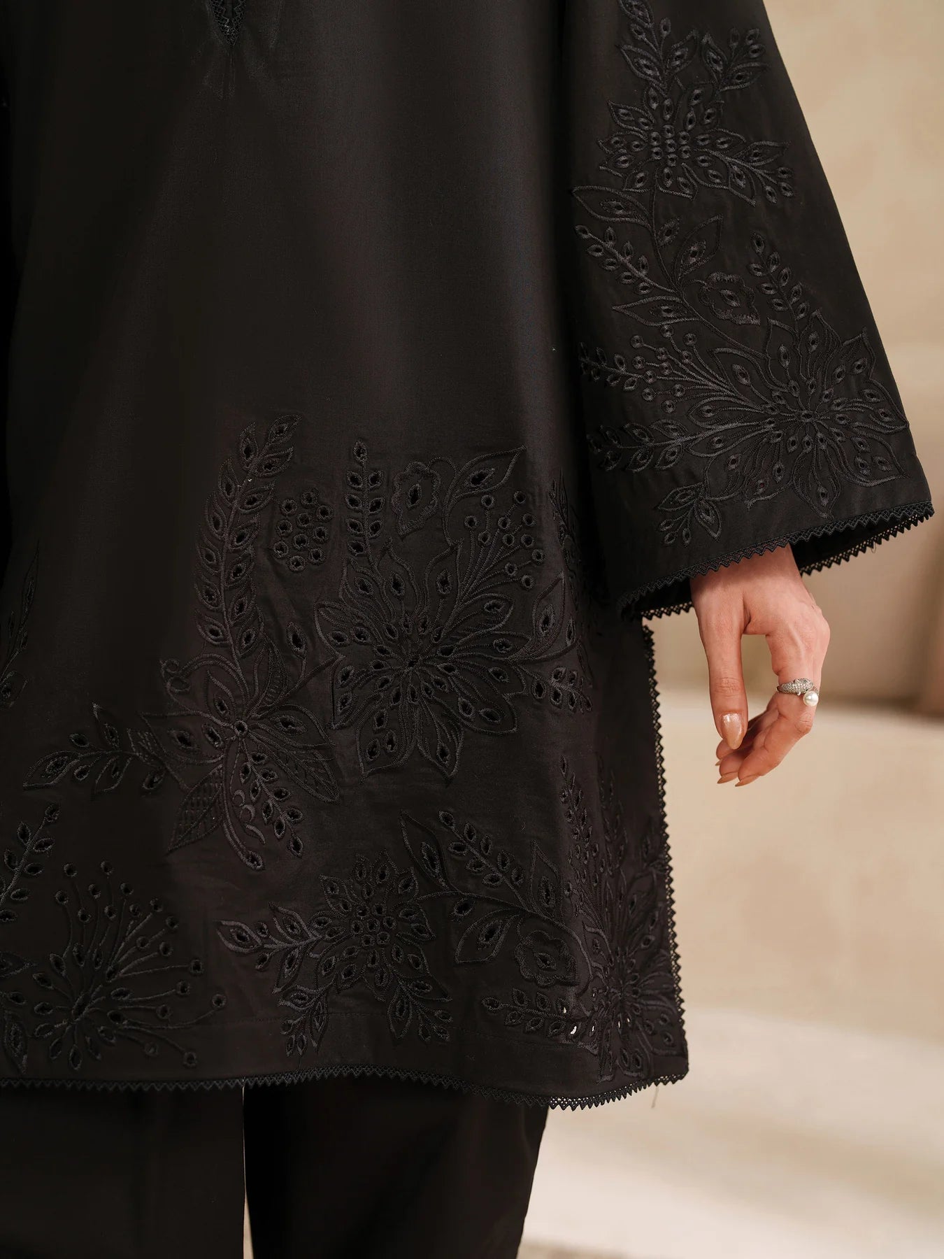 2 Piece Embroidered Set - Taajdar