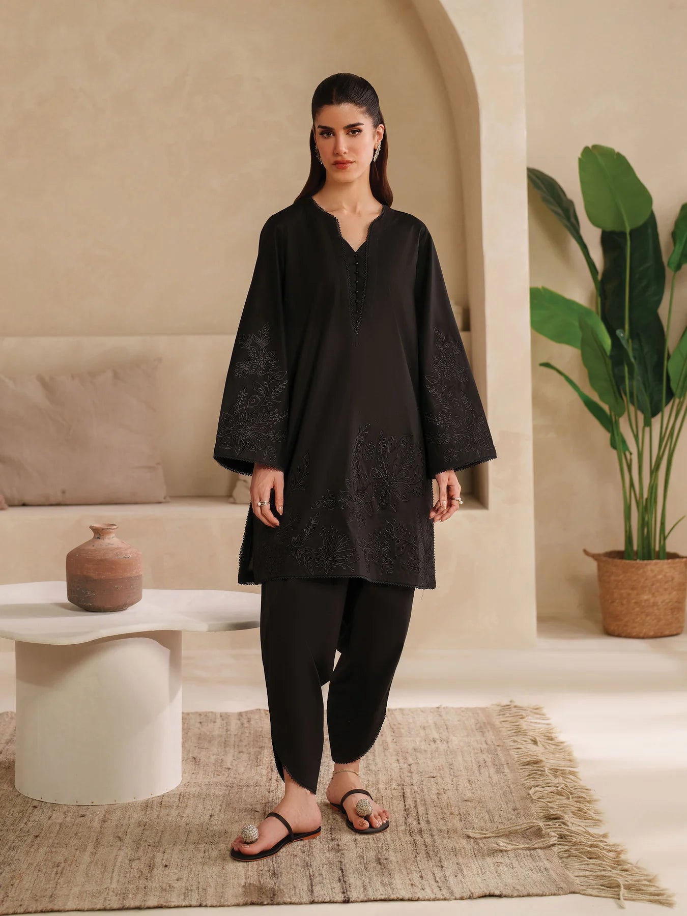 2 Piece Embroidered Set - Taajdar