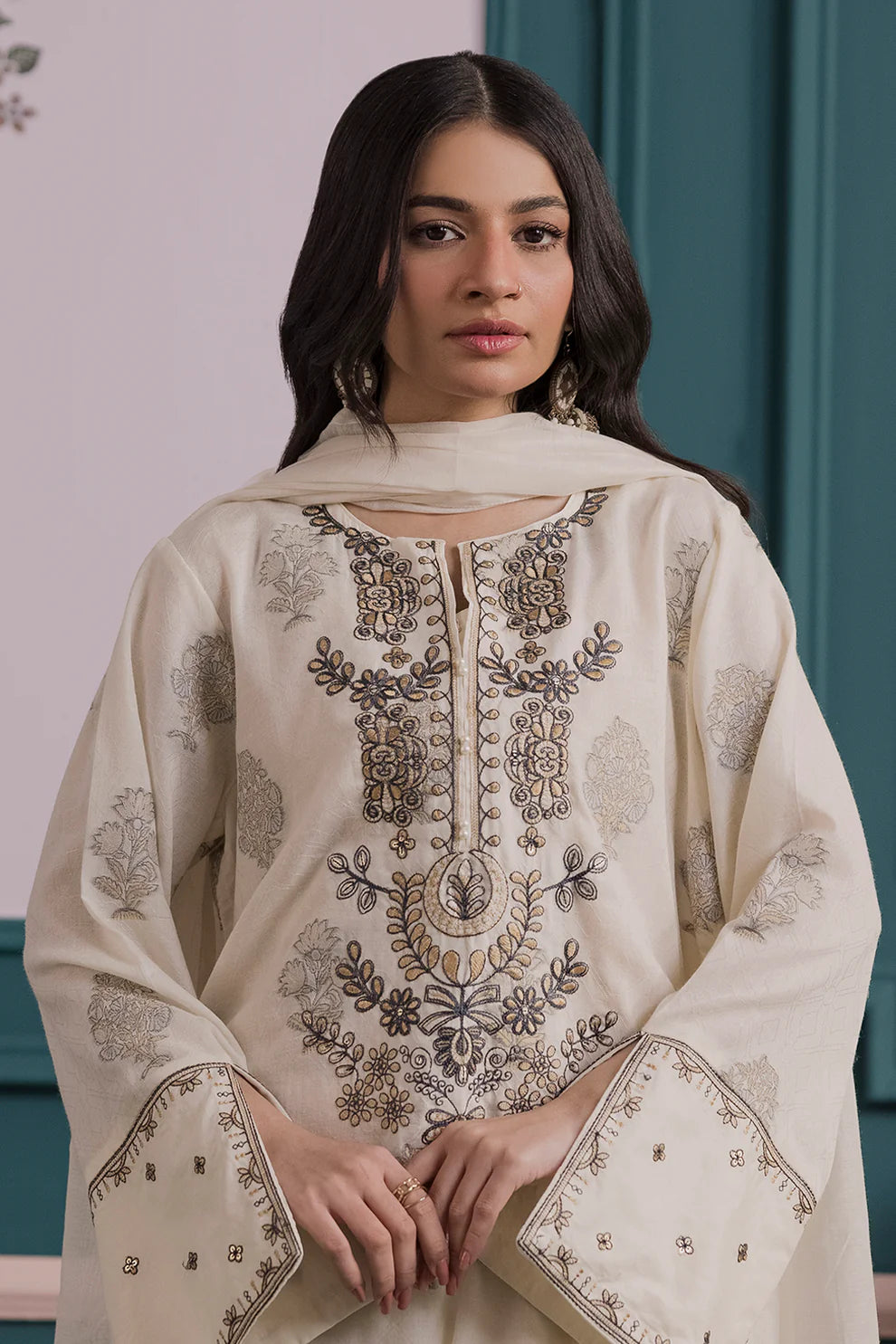 Embroidered Jacquard 3-Piece Suit – Off-White