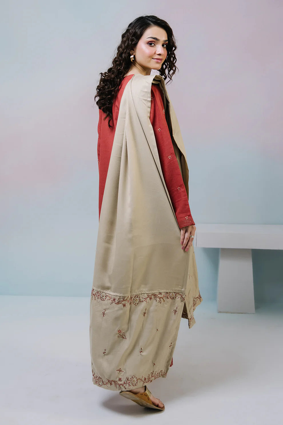 Embroidered Khaddar 3-Piece Suit – Rust