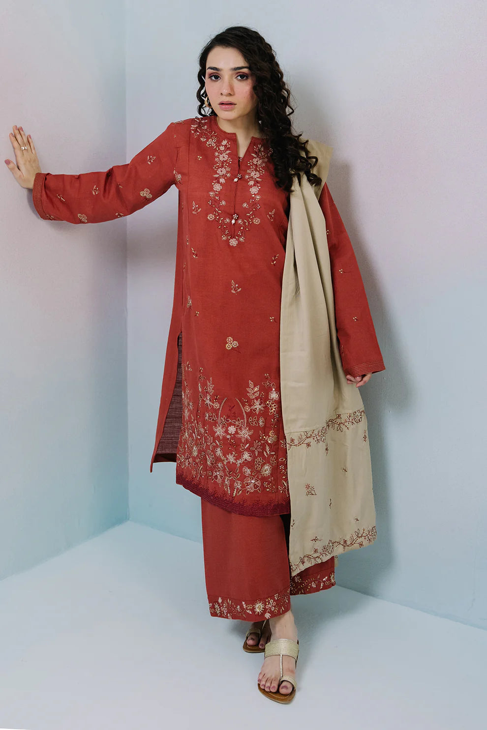 Embroidered Khaddar 3-Piece Suit – Rust