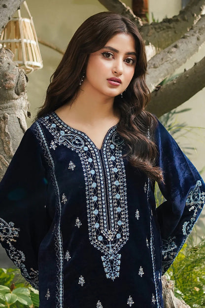 Embroidered Velvet Kurta Trouser - 3276