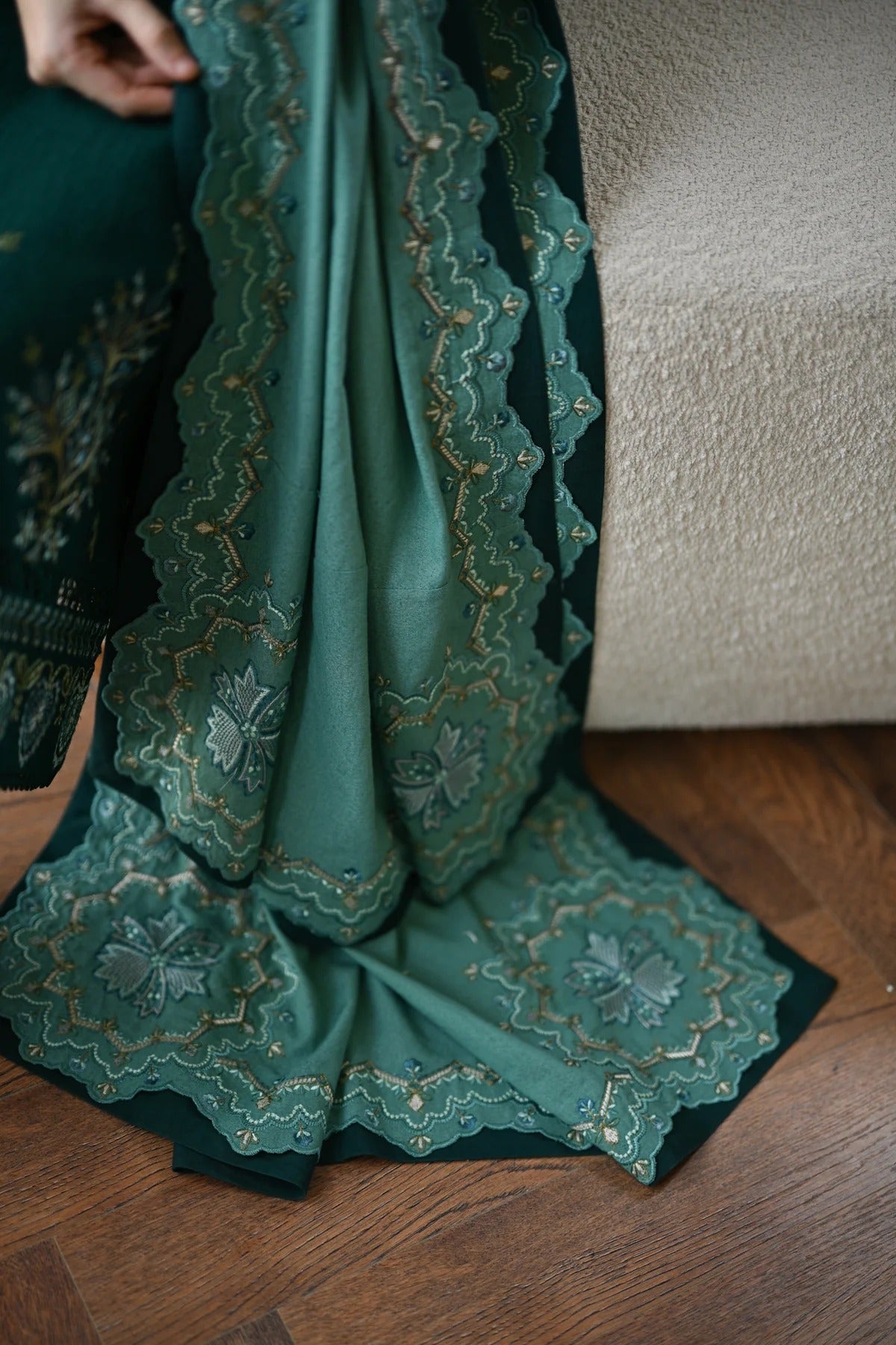 EMERALD GREEN LUXURY EMBROIDERED KARANDI SET