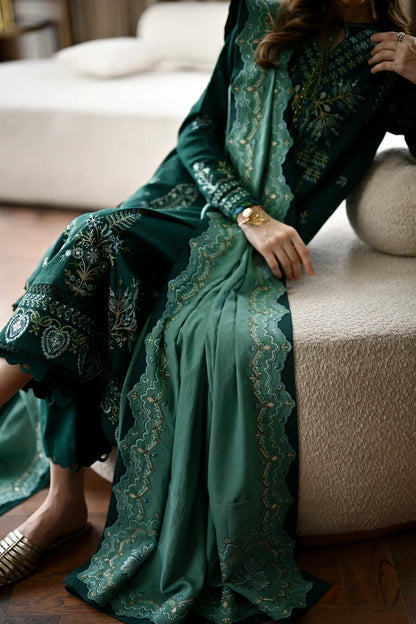 EMERALD GREEN LUXURY EMBROIDERED KARANDI SET