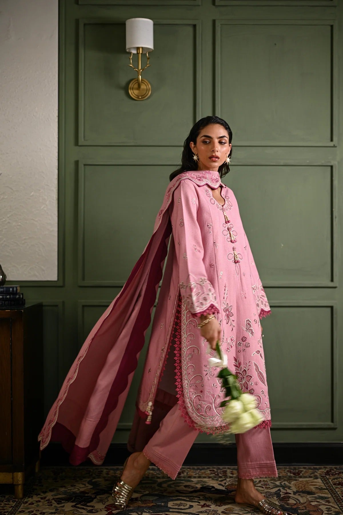 Luxury Embroidered Karandi Set - Light Pink