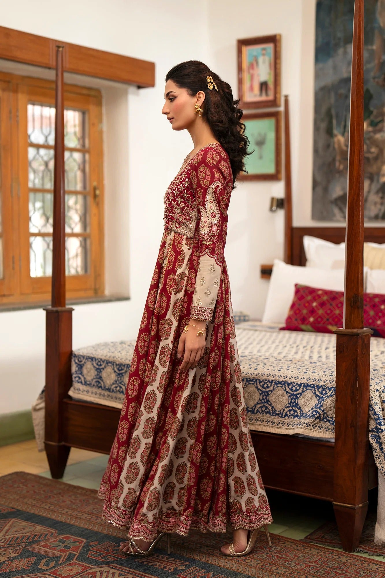 Luxury Embroidered Pishwas