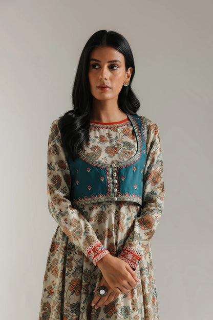 Heirloom Bloom Embroidered Pishwas Set